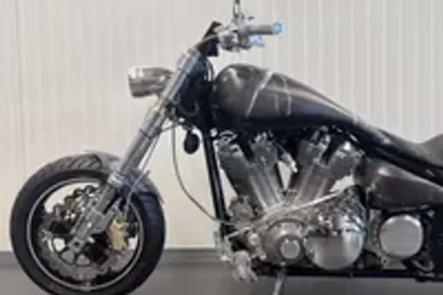 Yamaha XV 1600 CHOPPER (1999) thumbnail 4