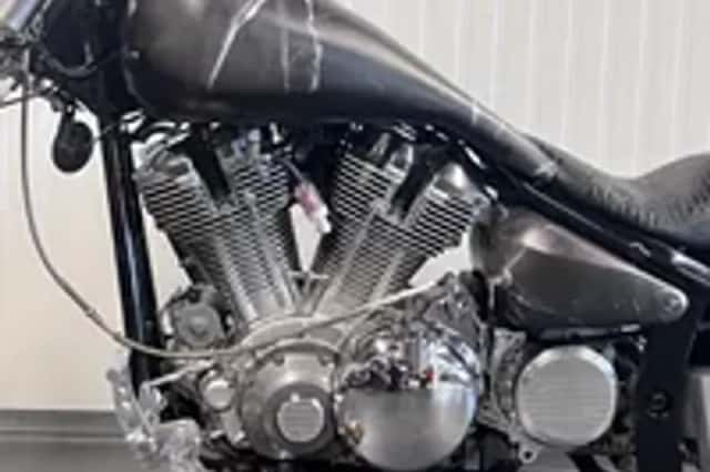 Yamaha XV 1600 CHOPPER (1999) thumbnail 6