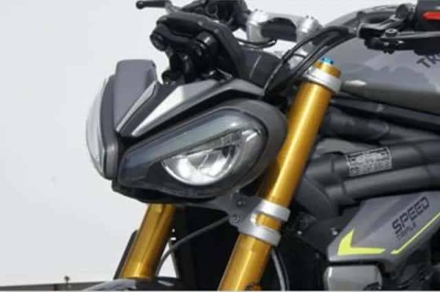 Triumph Speed Triple (2024) thumbnail 2