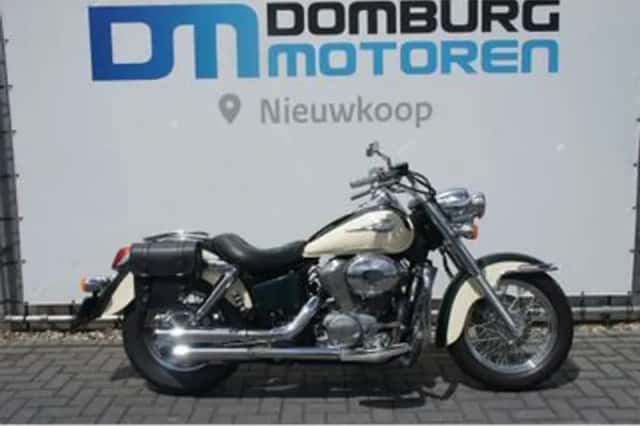 Honda VT 750C2 Shadow (1998) thumbnail 1