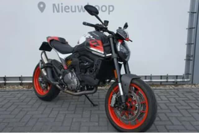 Ducati Monster 937 (2022) thumbnail 2