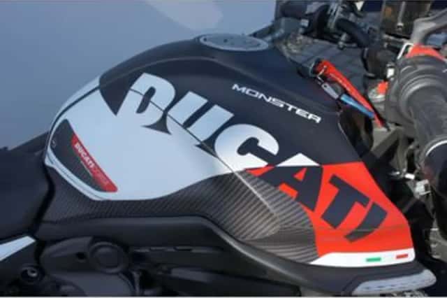 Ducati Monster 797 (2022) thumbnail 2