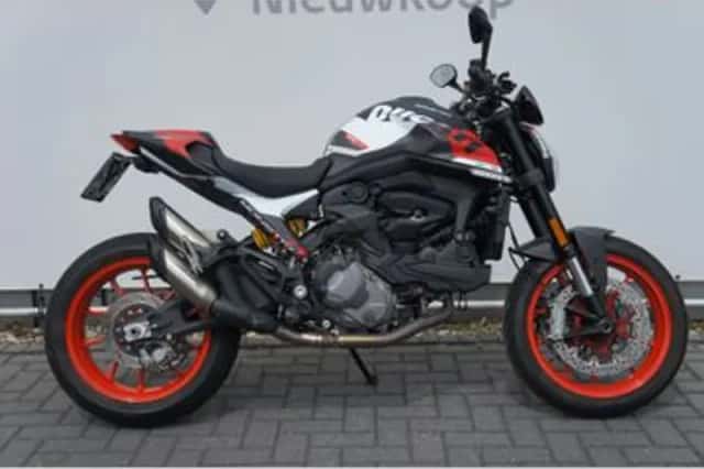 Ducati Monster 937 (2022) thumbnail 4