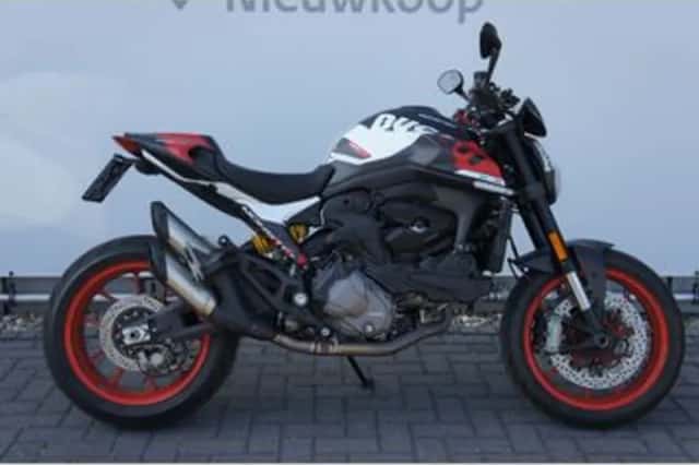 Ducati Monster 797 (2022) thumbnail 4