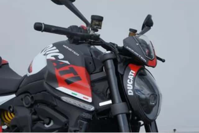 Ducati Monster 937 (2022) thumbnail 5