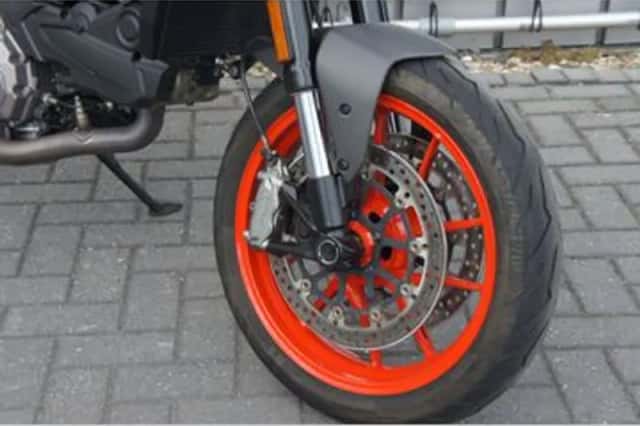 Ducati Monster 937 (2022) thumbnail 6