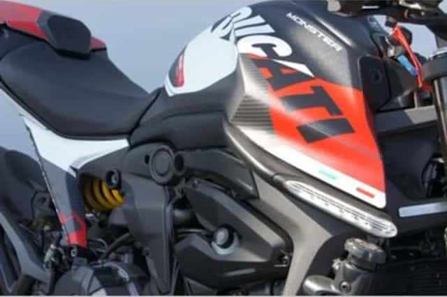 Ducati Monster 797 (2022) thumbnail 6