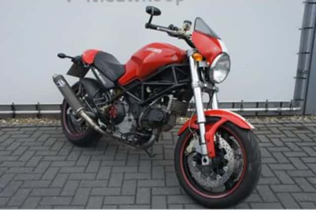 Ducati M 900 I.e (2001) thumbnail 3