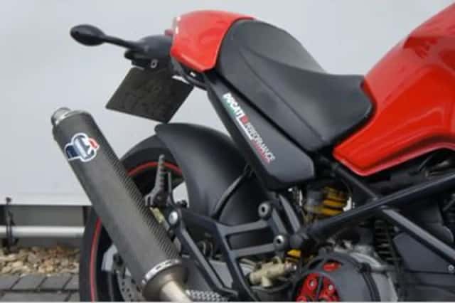 Ducati M 900 I.e (2001) thumbnail 6