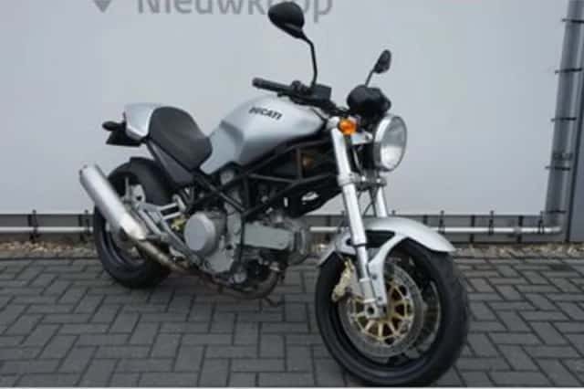 Ducati M 620 I.e (2004) thumbnail 2