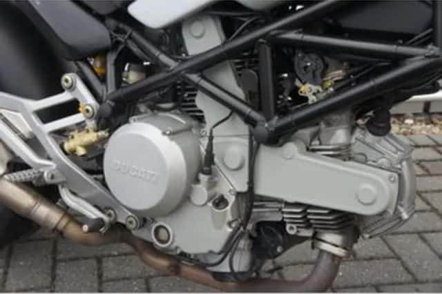 Ducati M 620 I.e (2004) thumbnail 3
