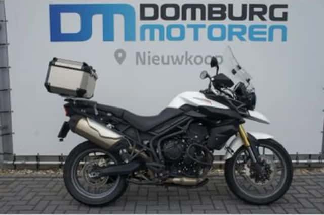 Triumph Tiger 800 (2013) thumbnail 1