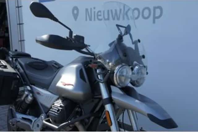 Moto Guzzi V85 TT (2020) thumbnail 3