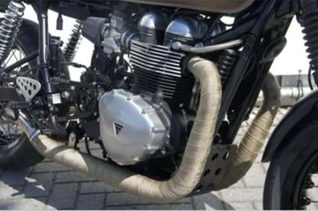 Triumph Thruxton 900 (2013) thumbnail 2