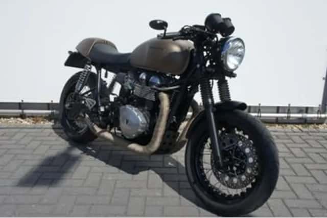 Triumph Thruxton 900 (2013) thumbnail 5