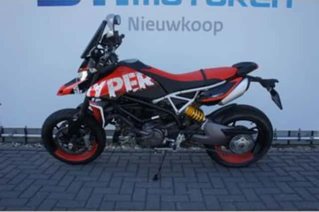 Ducati Hypermotard 950 RVE (2023) thumbnail 2