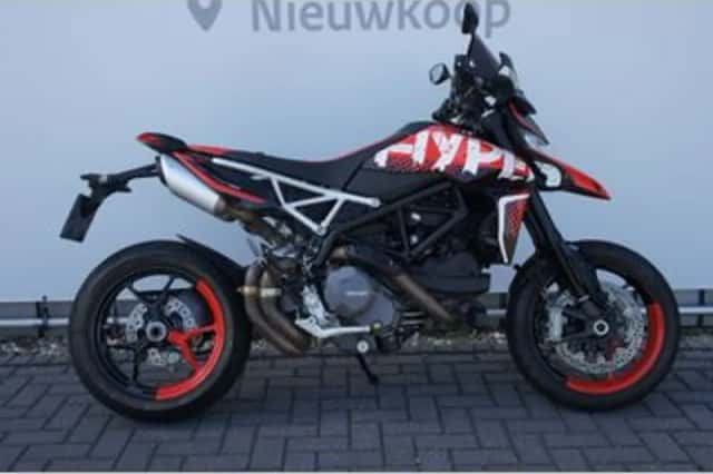 Ducati Hypermotard 950 RVE (2023) thumbnail 3