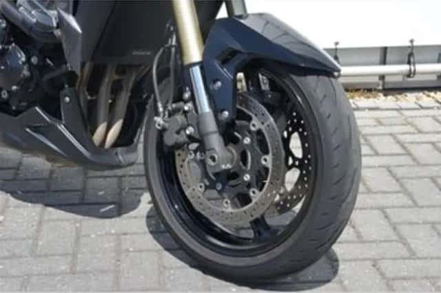 Suzuki GSR750 (2012) thumbnail 6