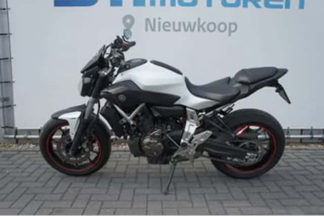 Yamaha MT-07 (2014) thumbnail 2