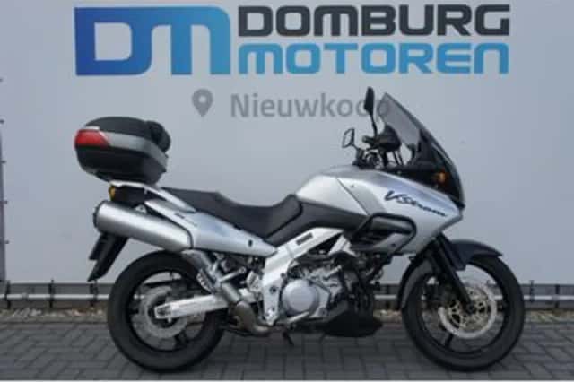 Suzuki V-Strom (2004) thumbnail 1