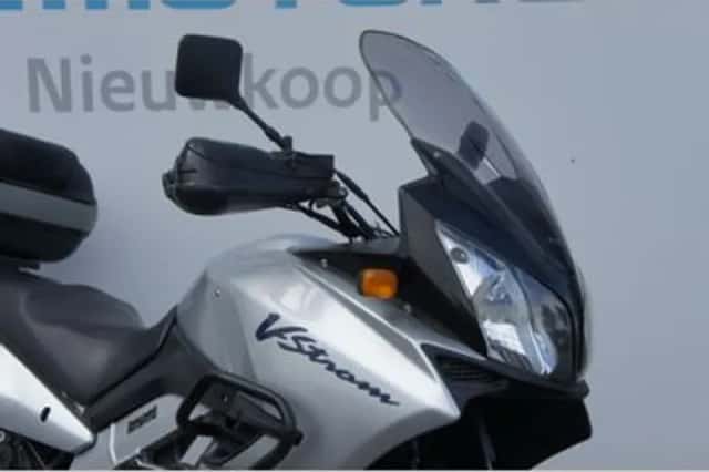 Suzuki V-Strom (2004) thumbnail 5
