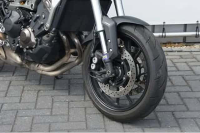 Yamaha MT-09 (2015) thumbnail 6