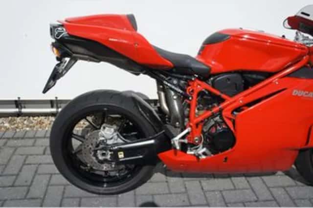 Ducati 749S (2006) thumbnail 5