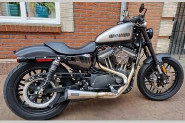 Harley-Davidson Sportster Roadster XL 1200 CX (2016) thumbnail 1