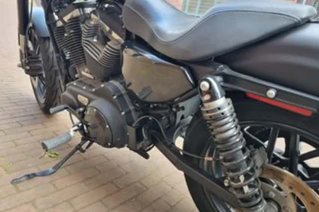 Harley-Davidson Sportster Roadster XL 1200 CX (2016) thumbnail 6