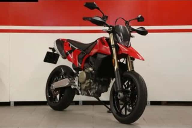 Ducati Hypermotard 698 Mono (2024) thumbnail 2