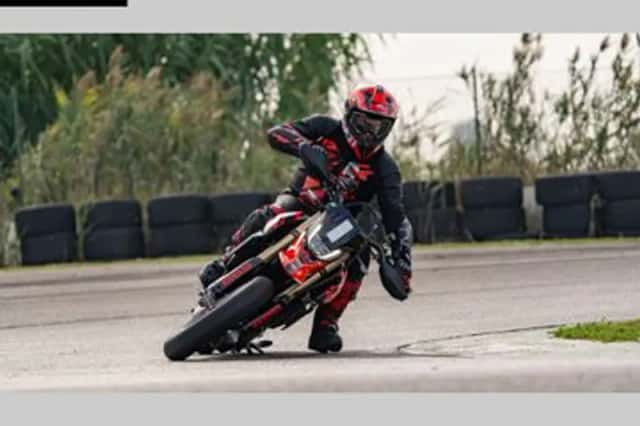 DUCATI HYPERMOTARD 698 MONO RVE (2026) thumbnail 2