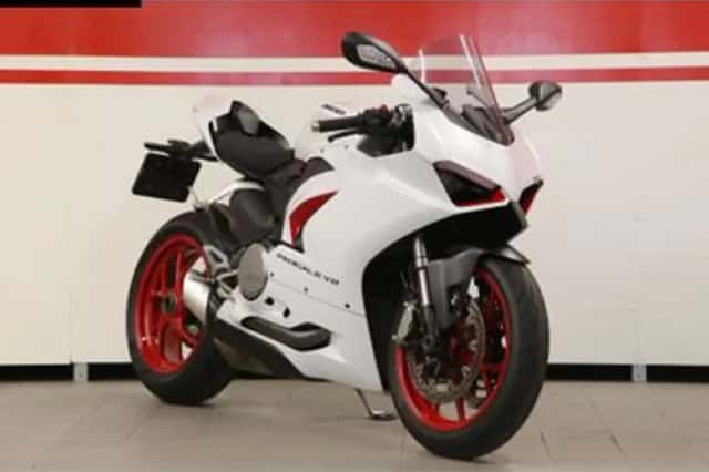 DUCATI PANIGALE V2 (2020) thumbnail 2