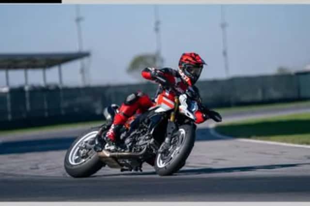 DUCATI HYPERMOTARD V2 SP (2026) thumbnail 5