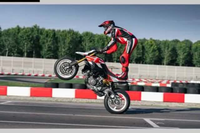 DUCATI HYPERMOTARD V2 SP (2026) thumbnail 6