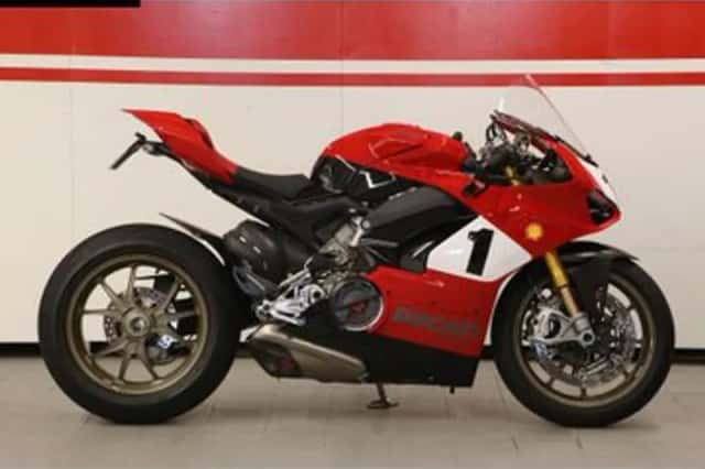 DUCATI PANIGALE V4 25 ANNIVERSARIO 916 (2019) thumbnail 1