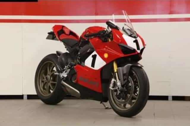 DUCATI PANIGALE V4 25 ANNIVERSARIO 916 (2019) thumbnail 2