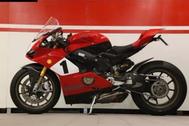 DUCATI PANIGALE V4 25 ANNIVERSARIO 916 (2019) thumbnail 4
