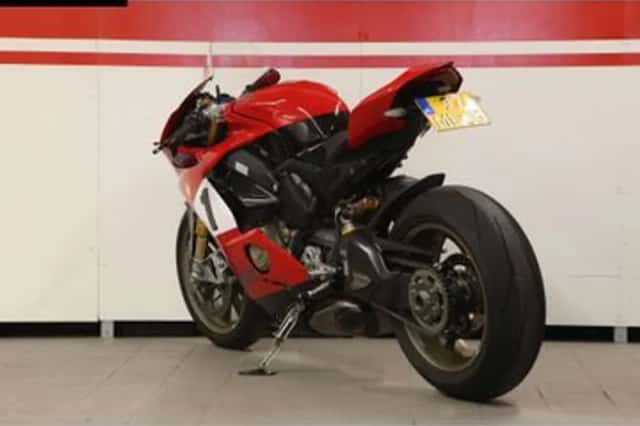 DUCATI PANIGALE V4 25 ANNIVERSARIO 916 (2019) thumbnail 5