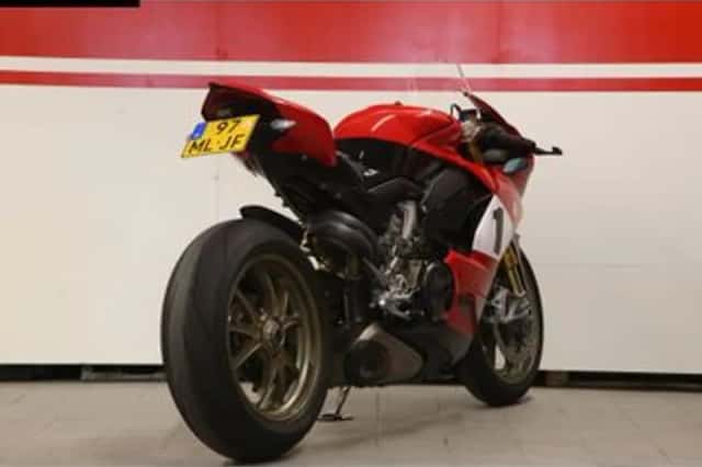 DUCATI PANIGALE V4 25 ANNIVERSARIO 916 (2019) thumbnail 6