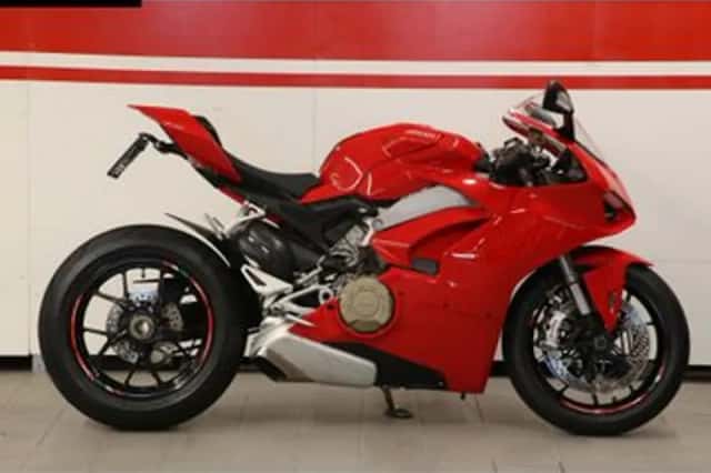DUCATI PANIGALE V4 (2018) thumbnail 1