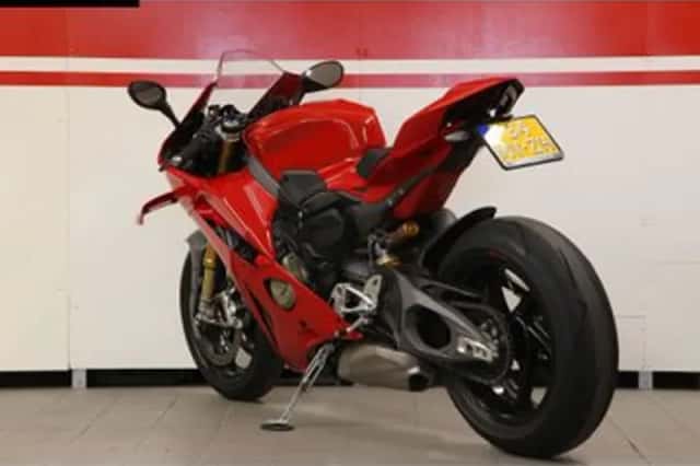 DUCATI PANIGALE V4 S (2024) thumbnail 5