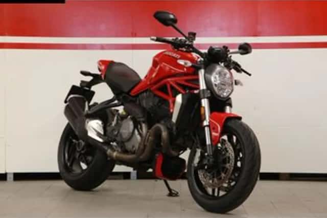 Ducati Monster 1200 (2017) thumbnail 2