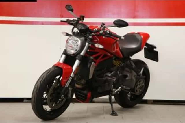 Ducati Monster 1200 (2017) thumbnail 3