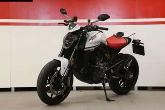 DUCATI MONSTER / MONSTER + / MONSTER SP (2023) thumbnail 3