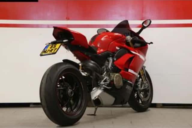 Ducati Panigale V4S (2018) thumbnail 6