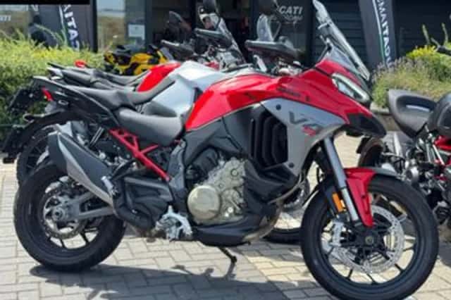 Ducati Multistrada V4S (2025) thumbnail 1