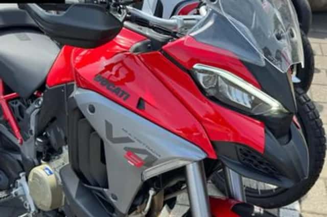 Ducati Multistrada V4S (2025) thumbnail 2