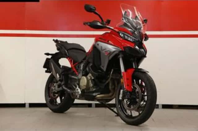 Ducati Multistrada V4S (2025) thumbnail 2