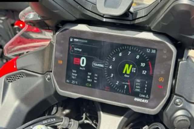 Ducati Multistrada V4S (2025) thumbnail 3