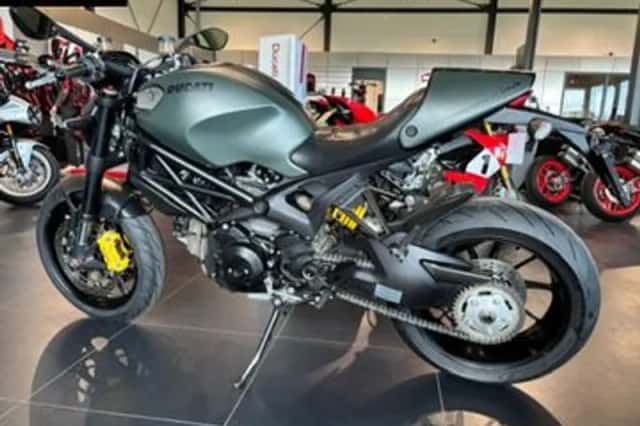Ducati Monster 1100 EVO (2013) thumbnail 1